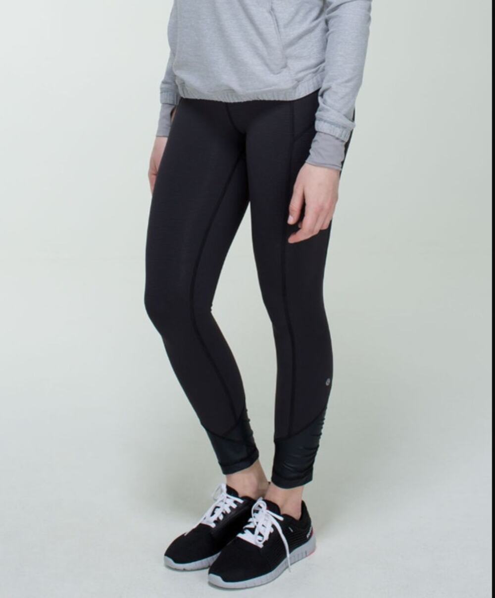 Lululemon Pace Queen Tight WMNS 8 Black Stretchy Ruched Ankle Hem Athletica Yoga
